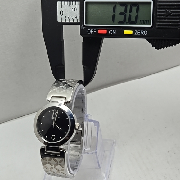 Womens Relic Watch ZR34096 Black Dial Silver Tone Geometric Band New Battery - Picture 5 of 9